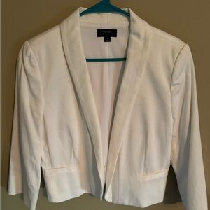 Tahari  white cotton cropped jacket